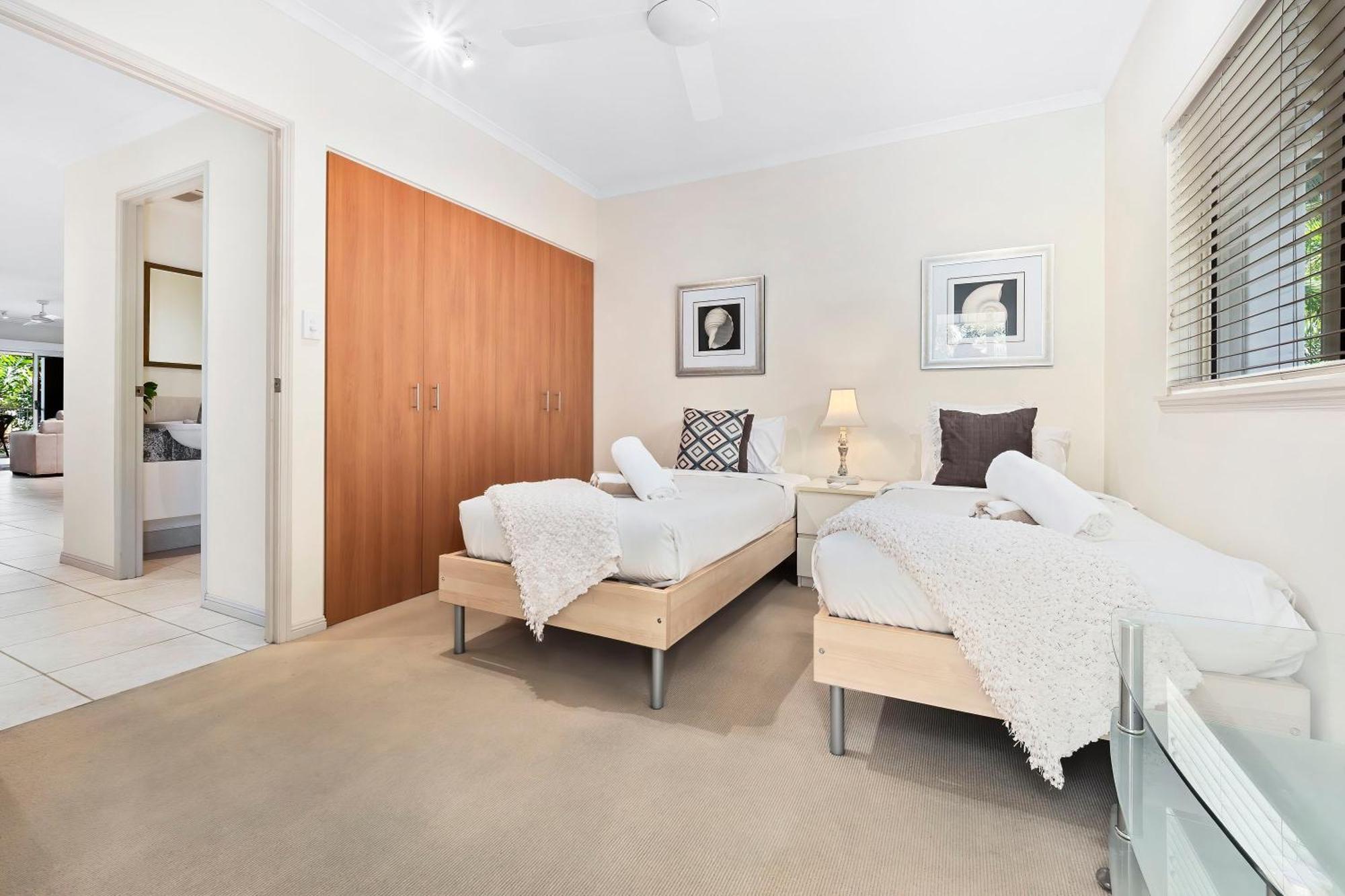 Arlington Apartments Clifton Beach Chambre photo